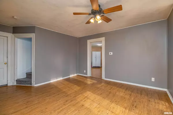 503 W 1ST ST, Geneseo, IL 61254