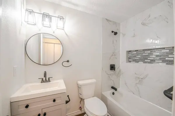 203 Heatherbrook, Somerville, TX 78879