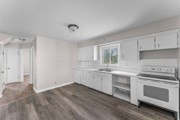 1319 Laurel Pl, New Castle, PA 16101-2647