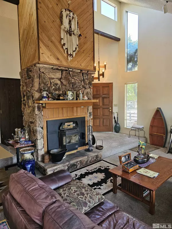 145 Mt Grant Ave, Hawthorne, NV 89415