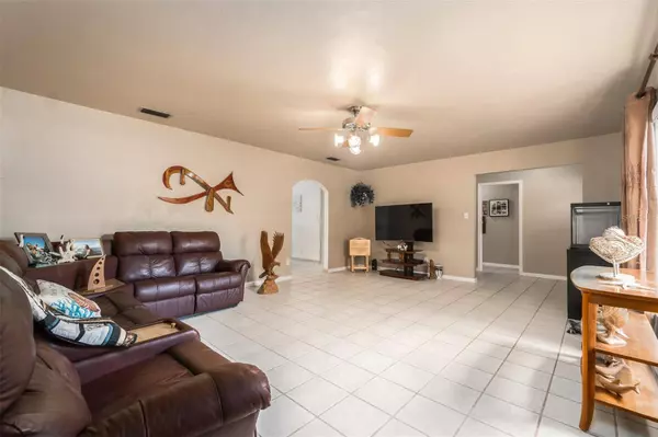 4015 W CASS ST, Tampa, FL 33609