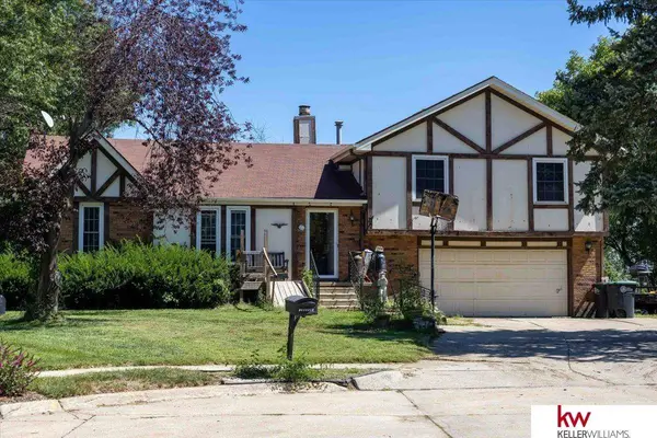 14404 Cedar Circle, Omaha, NE 68144