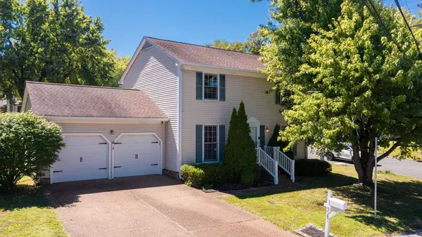 5381 Village Way, Nashville, TN 37211