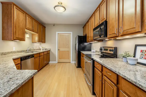 1888 N Humboldt Unit 302, Milwaukee, WI 53202