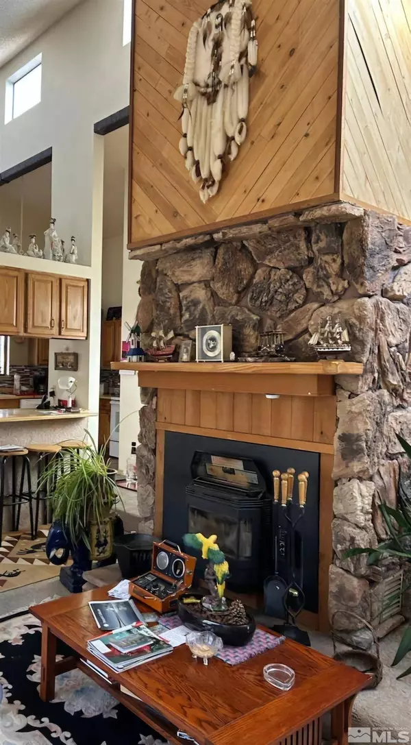 145 Mt Grant Ave, Hawthorne, NV 89415