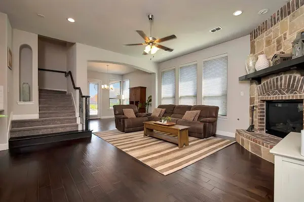 4605 Plumeria Drive, Mansfield, TX 76063