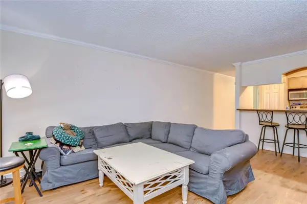 10100 SAILWINDS BLVD N #205, Largo, FL 33773