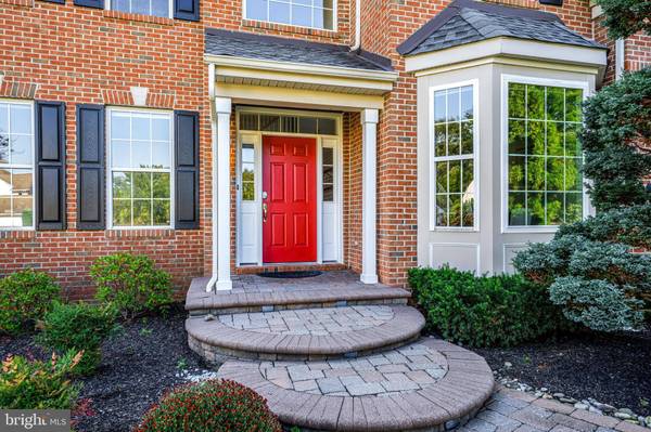 13 DORCHESTER LN, Moorestown, NJ 08057