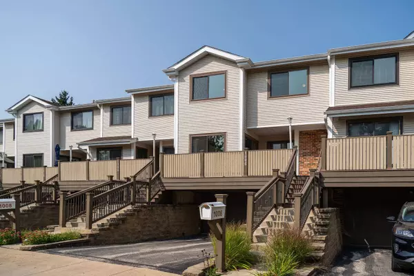 1006 Spring Hill DR, Northbrook, IL 60062