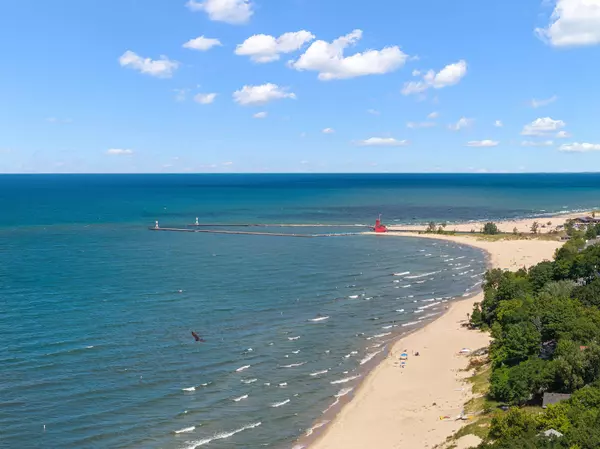 4695 Indianapolis Avenue, Macatawa, MI 49434