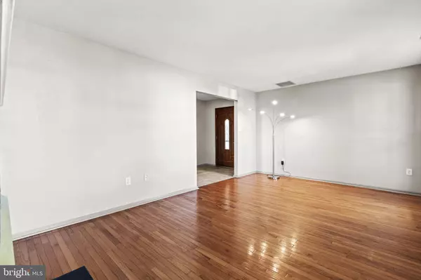 16 WAKEFIELD RD, Atco, NJ 08004