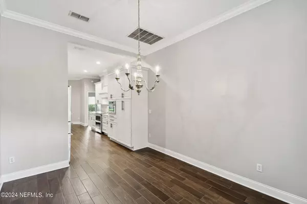 1113 LAKE PARKE DR, St Johns, FL 32259