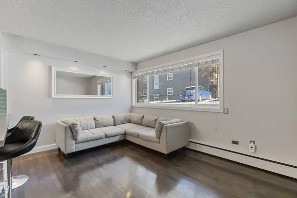 1904 10 ST SW #106, Calgary, AB T2T 3G1