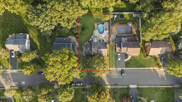 32 Marc Drive, Englishtown, NJ 07726