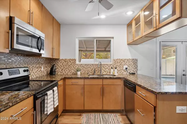 6351 E WALTANN Lane, Scottsdale, AZ 85254