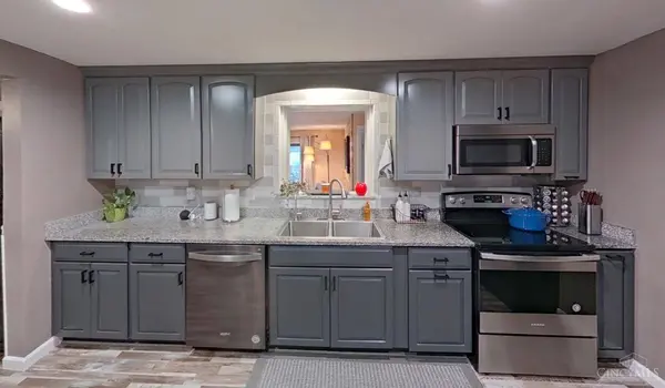 5607 Kay Dr, Milford, OH 45150