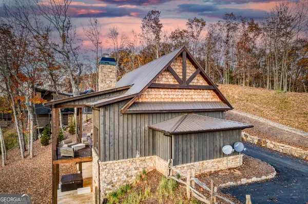 18 Wawayanda DR, Mineral Bluff, GA 30559