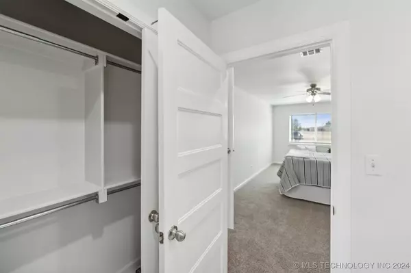 704 E Mayberry AVE, Claremore, OK 74017