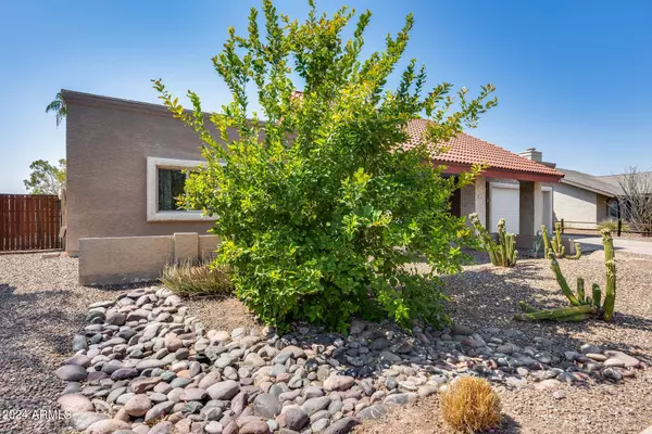 1843 E LAGUNA Drive, Tempe, AZ 85282