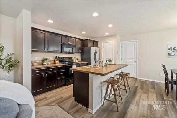 239 W Peach Springs St., Meridian, ID 83646