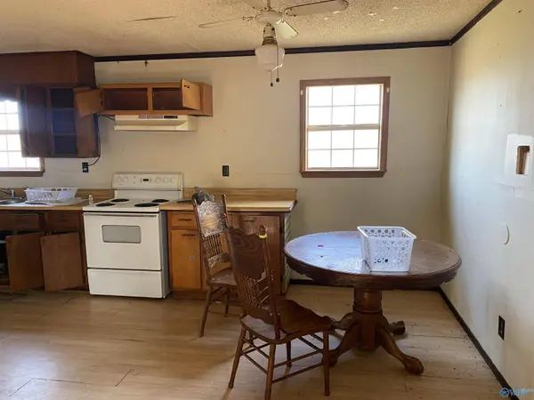 5684 County Road 107, Scottsboro, AL 35768