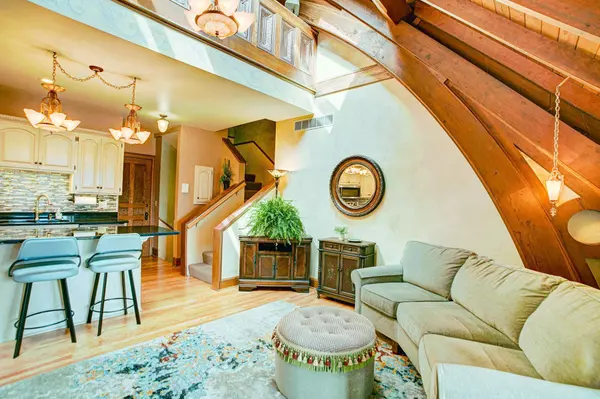 231 3rd ST N #B, Stillwater, MN 55082