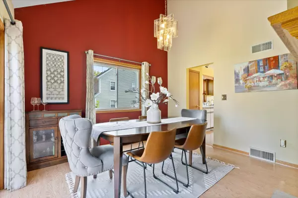 11850 Woodland, Hales Corners, WI 53130