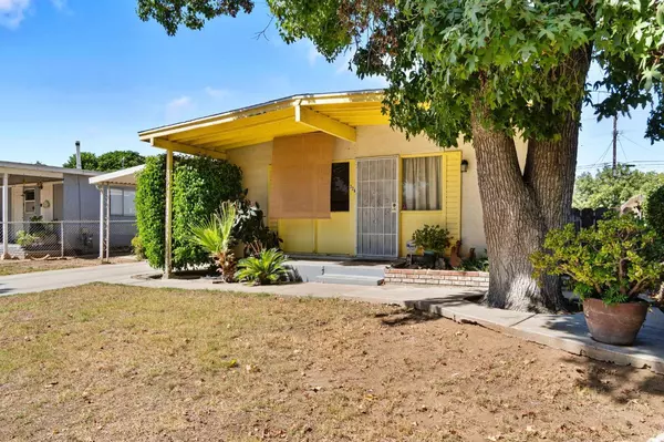 326 W Strother Avenue, Fresno, CA 93706