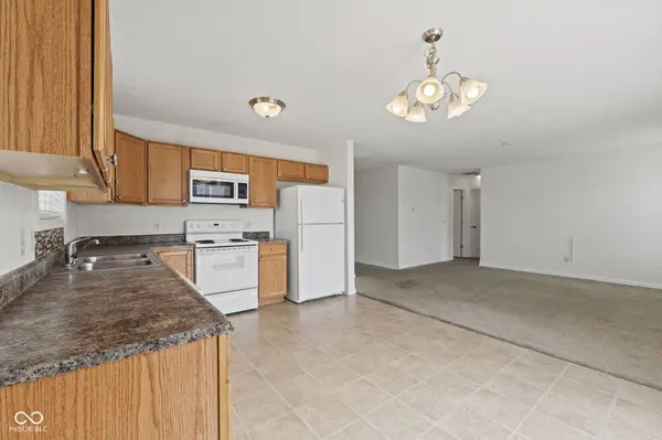 3604 Centerstone Pkwy, New Haven, IN 46774