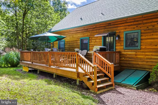 70 SYCAMORE CIR, Albrightsville, PA 18210