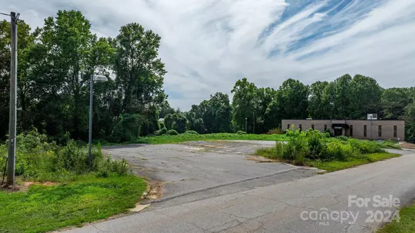 3230 16th AVE SE, Conover, NC 28613