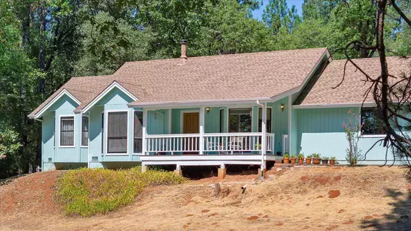 10298 Mountain Lion LN, Grass Valley, CA 95949