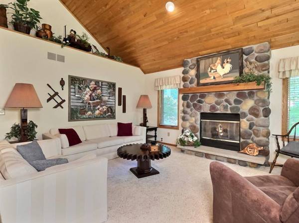 8834 BRADFORD POINT CT, St Germain, WI 54558