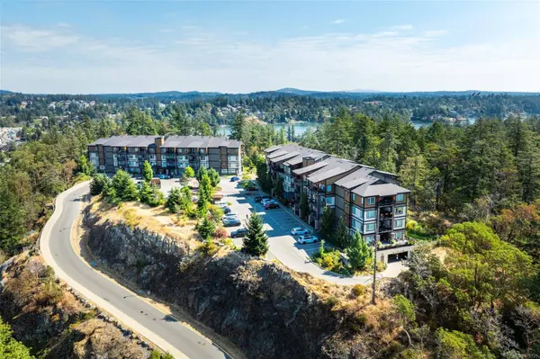 286 Wilfert Rd #102, View Royal, BC V9C 0H6