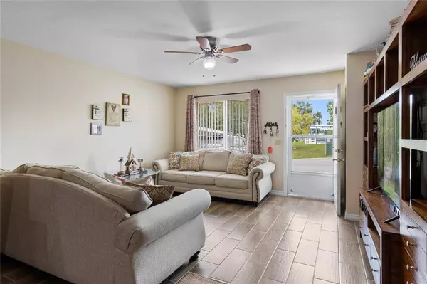 245 WINTER RIDGE BLVD, Winter Haven, FL 33881