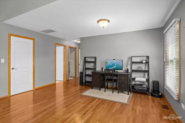 211 Turnbridge DR, Shorewood, IL 60404