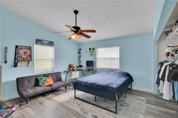 1325 5th AVE SW, Vero Beach, FL 32962