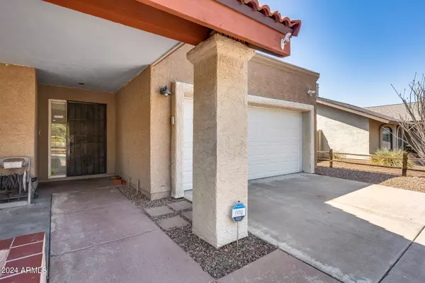 1843 E LAGUNA Drive, Tempe, AZ 85282