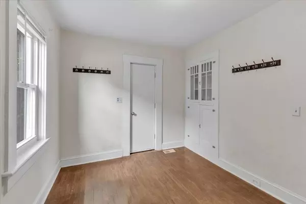 54 Blackstone St, Blackstone, MA 01504