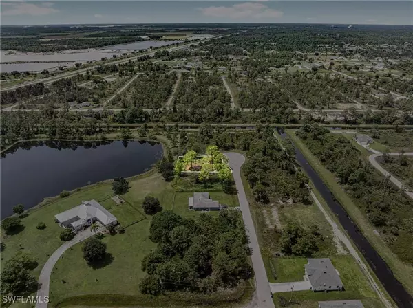 908 Gleason ST, Lehigh Acres, FL 33974