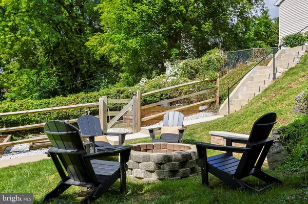 389 W NESQUEHONING ST, Easton, PA 18042