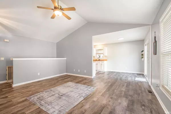 55318 Mayapple Court, Osceola, IN 46561-9167