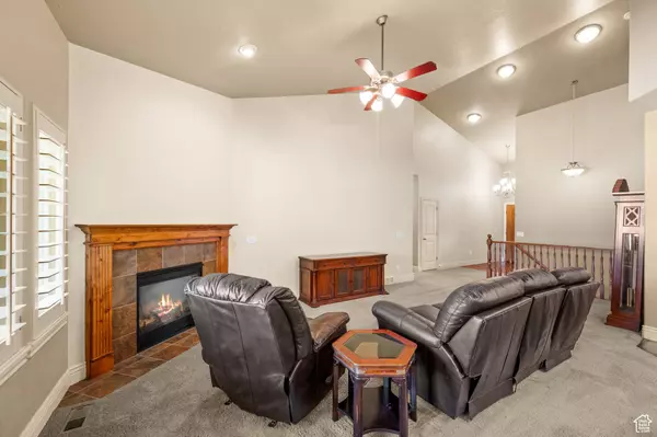 22 CENTERVILLE COMMONS WAY, Centerville, UT 84014