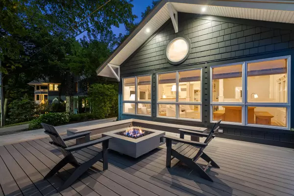 4695 Indianapolis Avenue, Macatawa, MI 49434