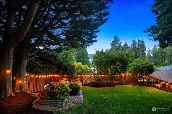 12537 41st AVE NE, Seattle, WA 98125