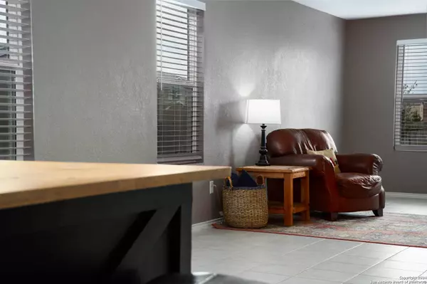 405 NOVA ZEMBLA, New Braunfels, TX 78130