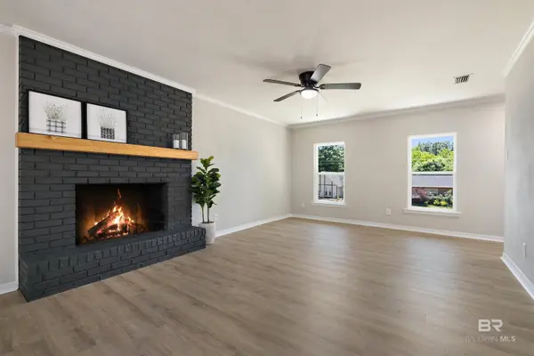 8310 Twin Lakes Drive, Mobile, AL 36695-3674