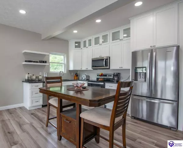 225 Southern Lake Drive, Elizabethtown, KY 42701