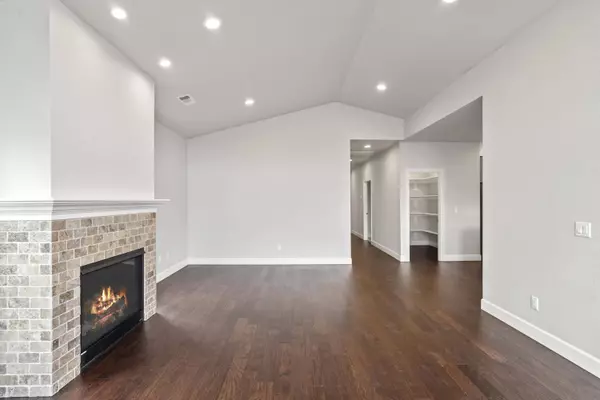 451 Haskell ST, Central Point, OR 97502