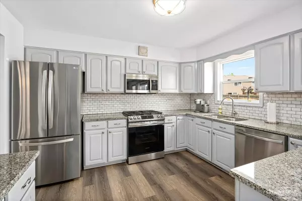 5203 Summerfield CT, Plainfield, IL 60586